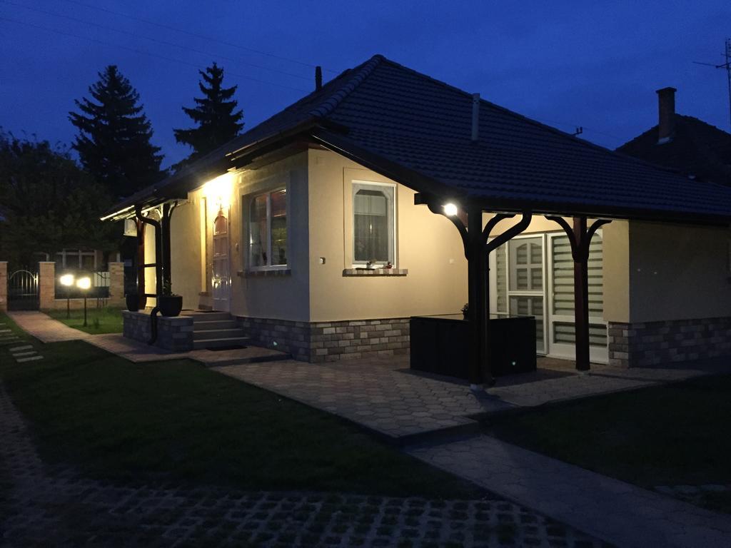 Regina Delux Apartman Gyula Exterior photo