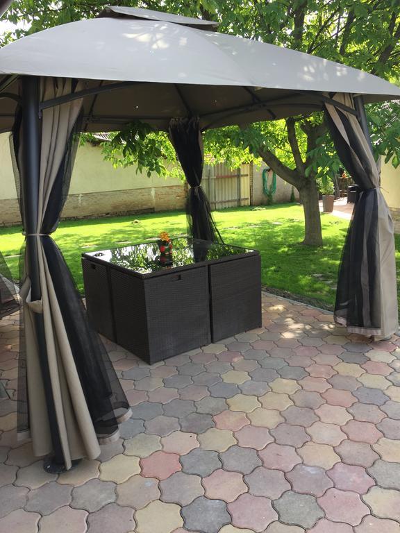 Regina Delux Apartman Gyula Exterior photo